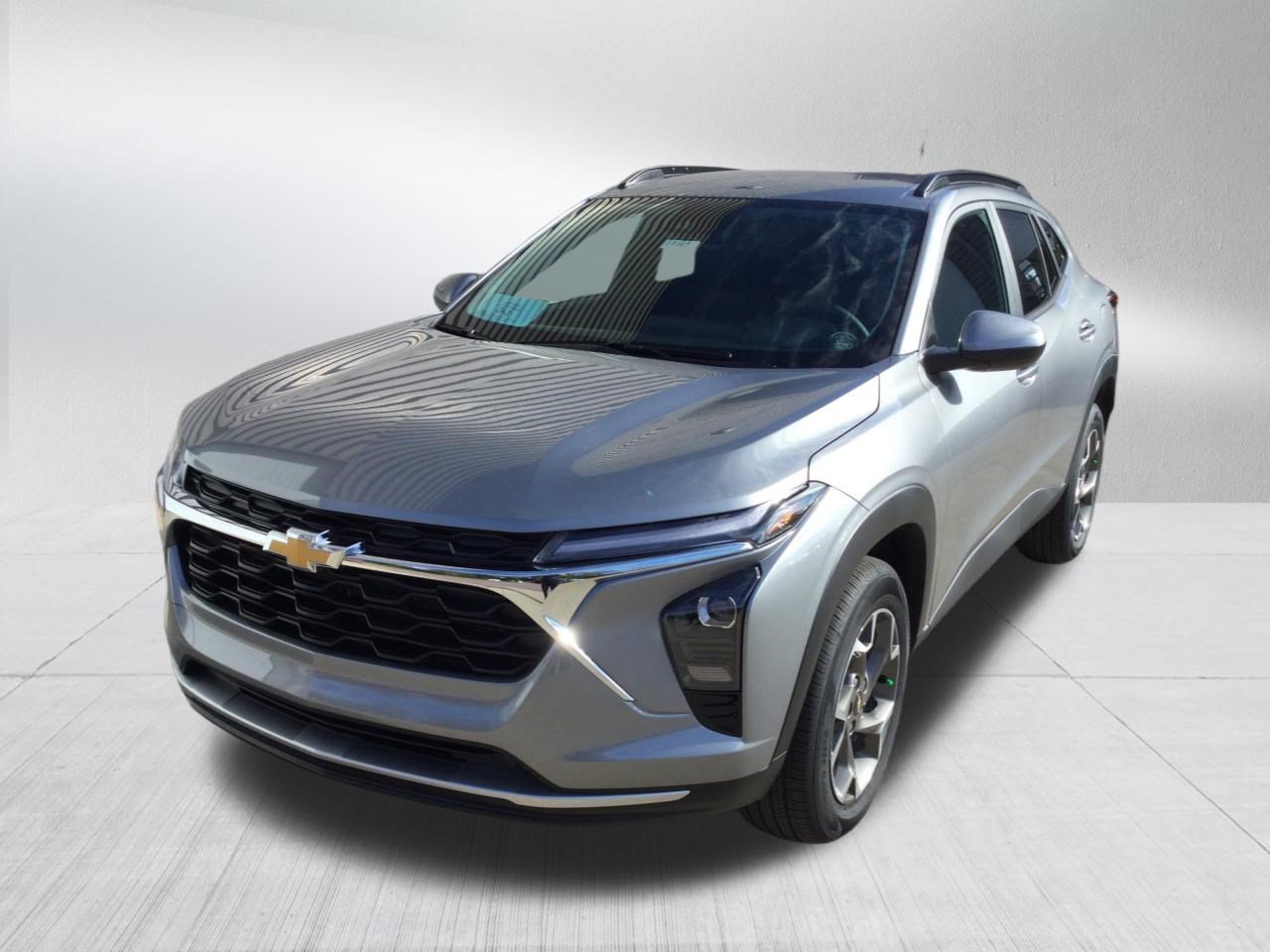 New 2026 Chevrolet Trax LT w/ LT Convenience Package FWD image 2