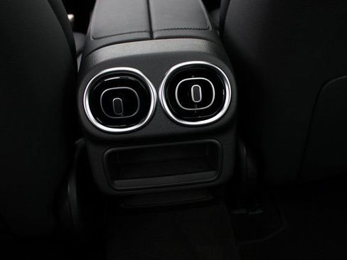 New 2025 Mercedes-Benz GLC 43 AMG 4MATIC image 40