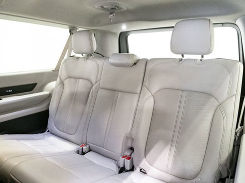 Used 2024 Jeep Wagoneer L Series II w/ Flexible Seating Group image 28