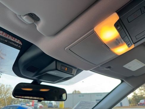 Certified 2025 Nissan Rogue SV image 26