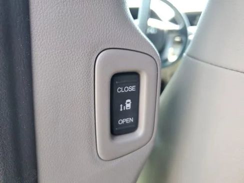 Used 2012 Honda Odyssey EX-L image 15