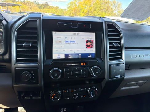 Used 2021 Ford F250 XLT image 19