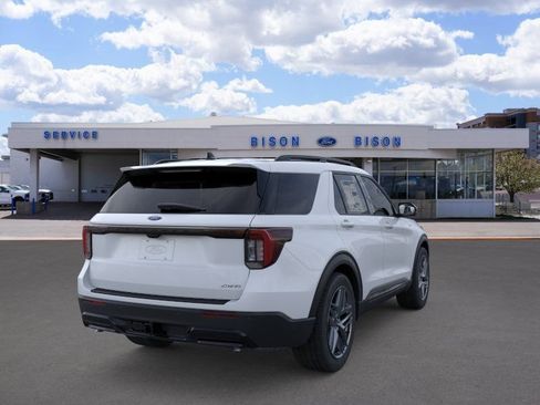 New 2026 Ford Explorer ST-Line w/ ST-Line Street Pack AWD/4WD image 8