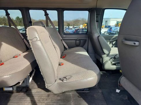 Used 2023 Chevrolet Express 3500 LS RWD image 5