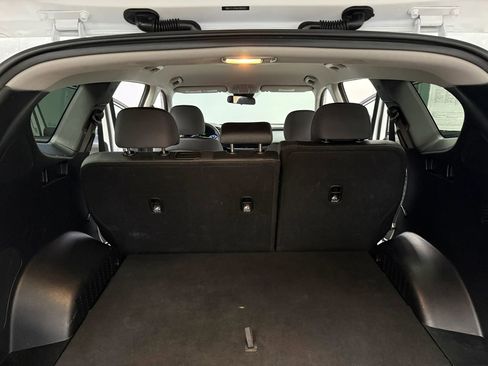 Used 2019 Hyundai Santa Fe SE AWD/4WD image 9