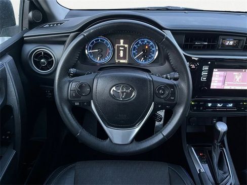 Used 2018 Toyota Corolla SE image 13