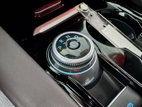 Used 2025 Ford Explorer Platinum w/ LUX Leather Package image 19