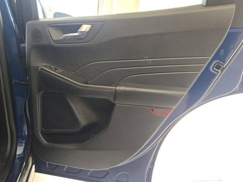 Used 2022 Ford Escape SEL w/ Technology Package FWD image 9