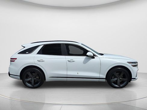 Used 2022 Genesis GV70 2.5T w/ Sport Prestige Package AWD/4WD image 4