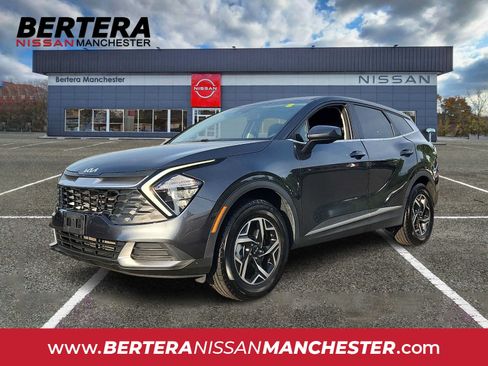 Used 2023 Kia Sportage LX AWD/4WD image 1