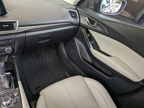 Used 2017 MAZDA MAZDA3 Grand Touring w/ Premium Equipment Package FWD image 17