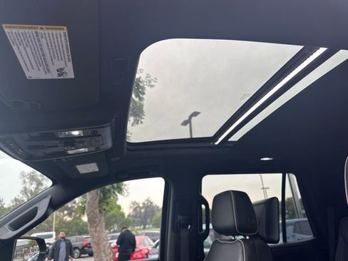 Used 2023 Chevrolet Tahoe Premier w/ Premium Package image 21