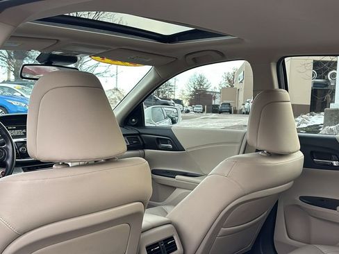 Used 2014 Honda Accord EX-L image 32