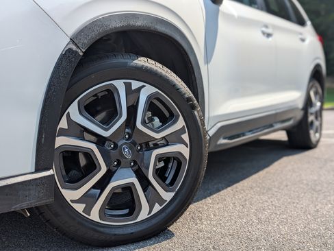 Used 2023 Subaru Ascent Limited AWD/4WD image 34