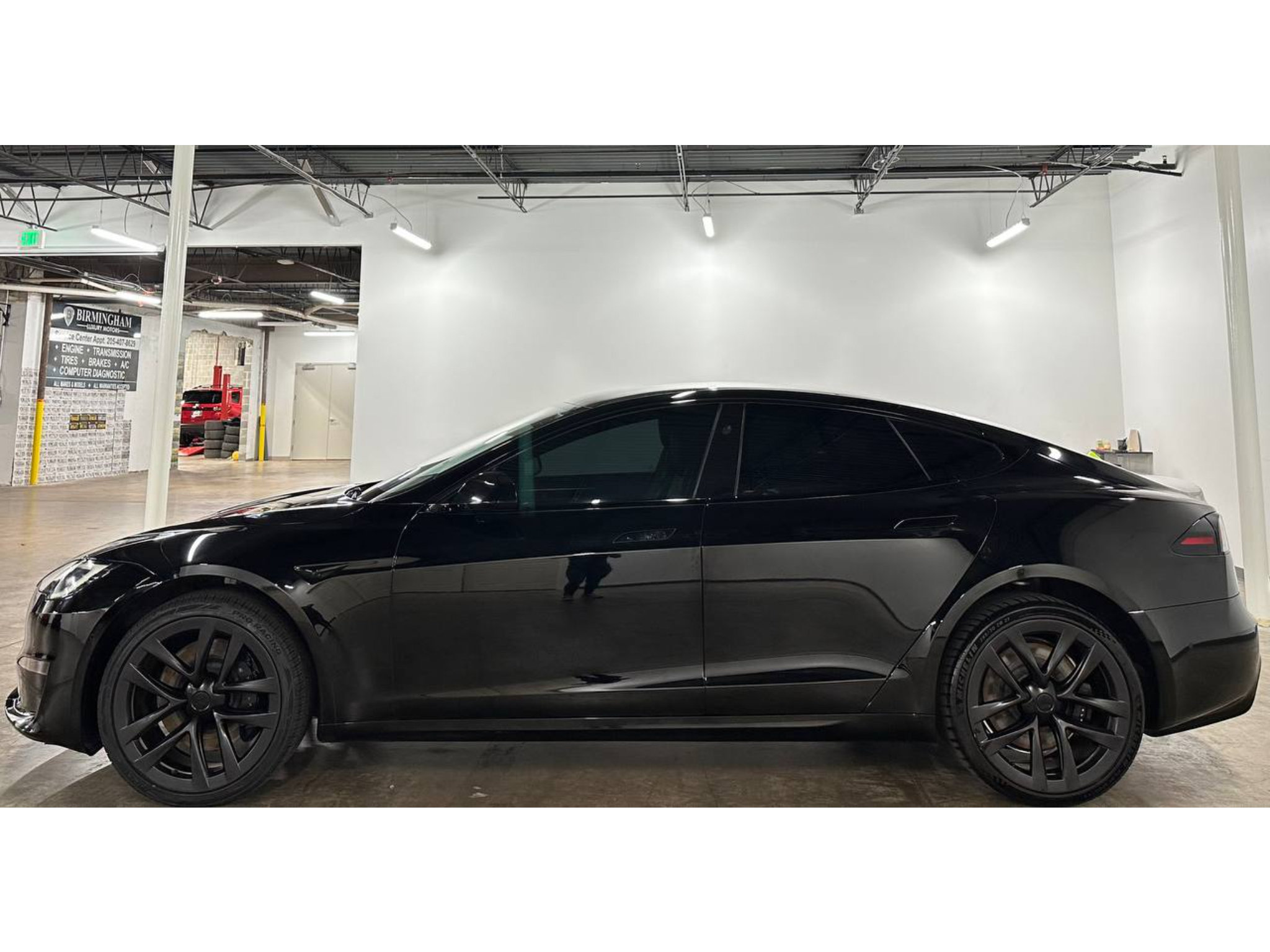 Used 2022 Tesla Model S Standard Range AWD/4WD image 9