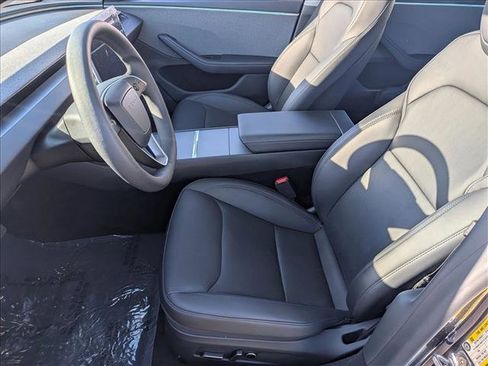 Used 2025 Tesla Model 3 Long Range image 16