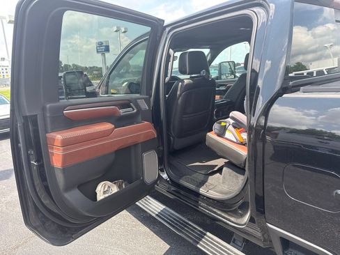 Used 2025 GMC Sierra 2500 Denali Ultimate AWD/4WD image 31