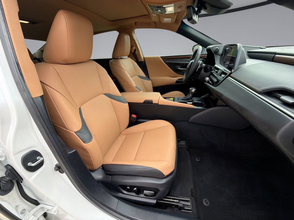 Certified 2024 Lexus ES 350 w/ Premium Package FWD image 16