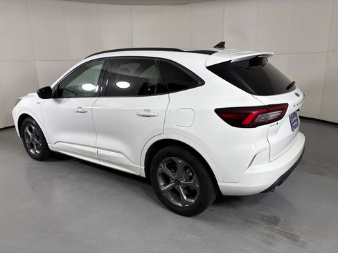 Used 2023 Ford Escape ST-Line FWD image 6