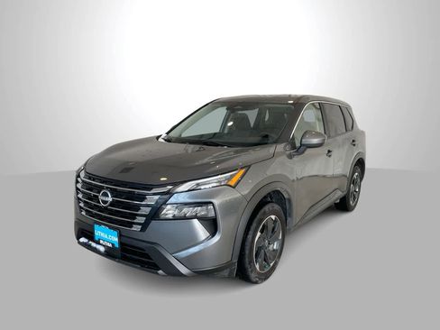 Used 2024 Nissan Rogue SV image 1