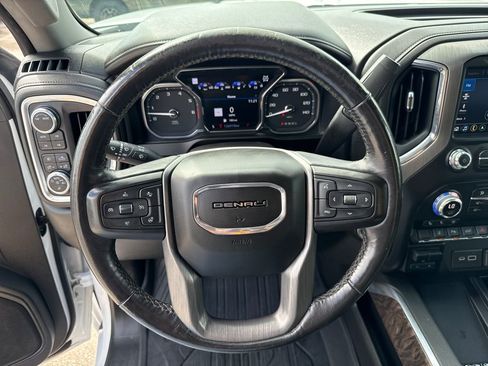Used 2022 GMC Sierra 2500 Denali w/ Denali Ultimate Package image 16