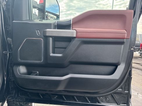 Used 2019 Ford F250 Platinum w/ Platinum Ultimate Package AWD/4WD image 27