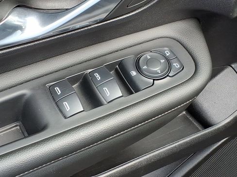 Used 2024 GMC Terrain SLE image 14