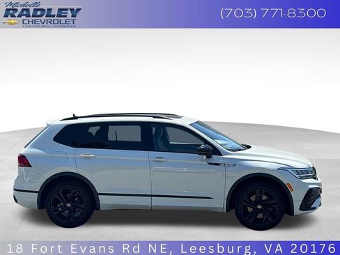Used 2023 Volkswagen Tiguan SE R-Line AWD/4WD image 7