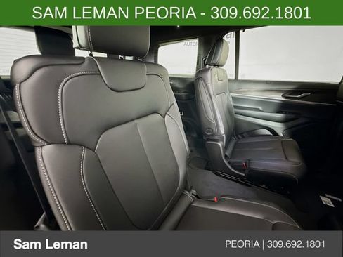 New 2025 Jeep Grand Cherokee L Limited w/ Luxury Tech Group II AWD/4WD image 29