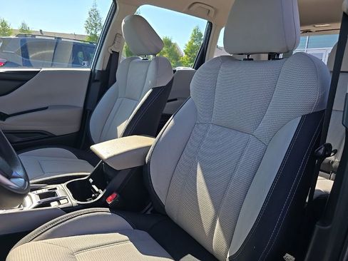Used 2022 Subaru Forester AWD/4WD image 16