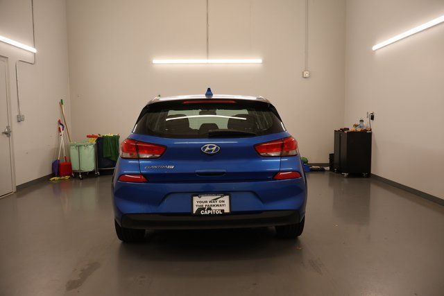 Used 2018 Hyundai Elantra GT FWD image 3