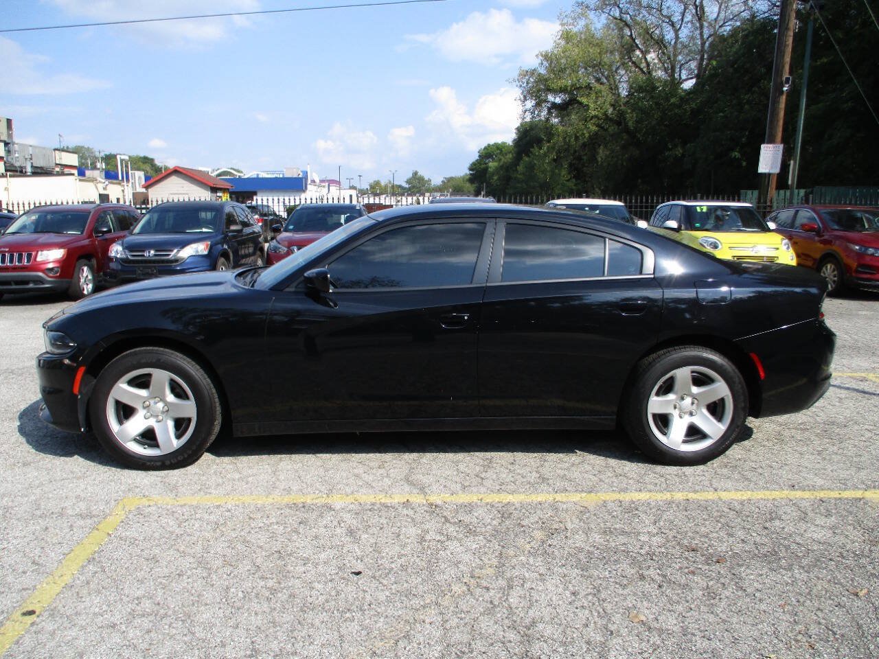 Used 2019 Dodge Charger Police w/ Street Appearance Group RWD image 9