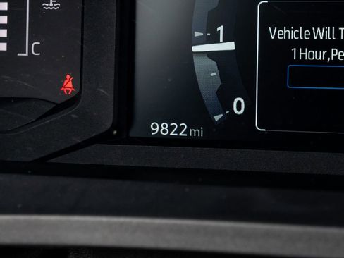 Used 2024 Toyota Tacoma SR5 w/ SR5 Upgrade Package image 21