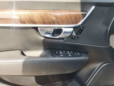 Used 2018 Volvo S90 T5 Momentum w/ Convenience Package FWD image 22