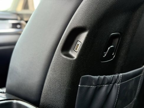 Used 2022 Kia Telluride LX image 24