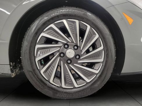 Used 2023 Hyundai Sonata Limited w/ Cargo Package image 4