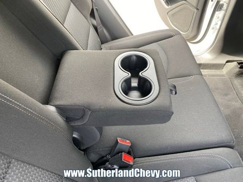 Used 2024 GMC Terrain SLE AWD/4WD image 36