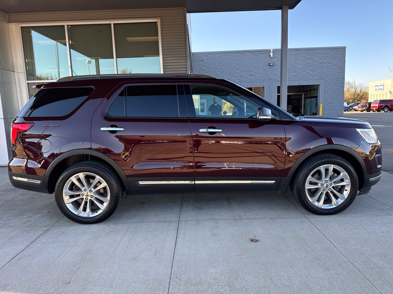 Certified 2019 Ford Explorer Limited w/ Ford Safe & Smart Package AWD/4WD image 9