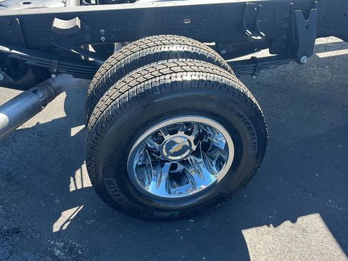 New 2026 Chevrolet Silverado 3500 LT w/ Convenience Package image 23