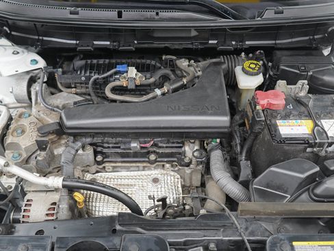Used 2020 Nissan Rogue SV AWD/4WD image 30