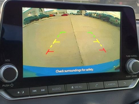 Used 2023 Nissan Sentra SV image 22