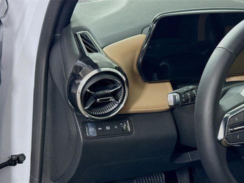 New 2026 Chevrolet Equinox ACTIV w/ Convenience Package III image 5