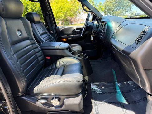 Used 2001 Ford F150 Lariat RWD image 13