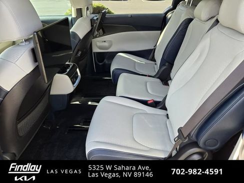 Certified 2025 Kia Carnival SX Prestige FWD image 14