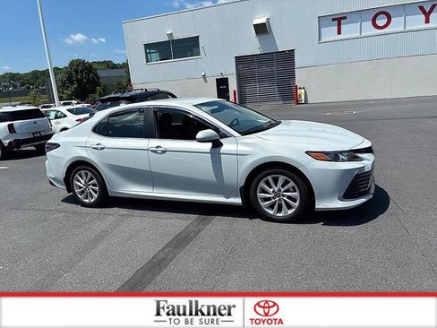 Used 2023 Toyota Camry LE AWD/4WD image 4