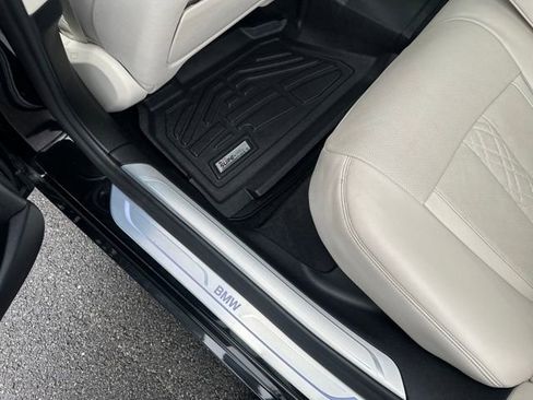 Used 2018 BMW 750i xDrive image 31