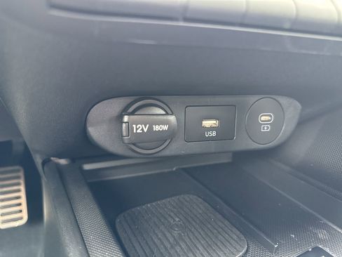 Certified 2025 Hyundai Elantra Sport image 21