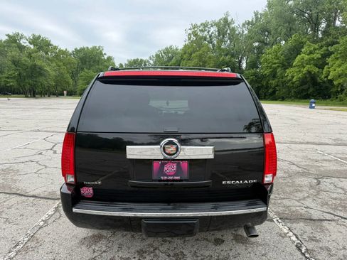 Used 2013 Cadillac Escalade Luxury RWD image 6