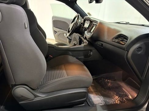 Used 2019 Dodge Challenger R/T RWD image 23