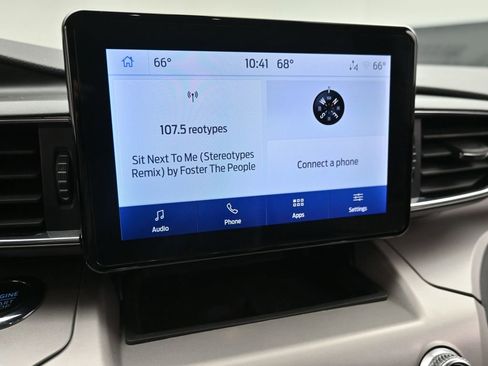 Used 2023 Ford Explorer XLT w/ Equipment Group 202A image 16